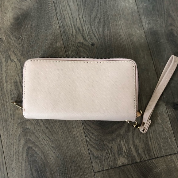 Wristlet - Picture 2 of 5